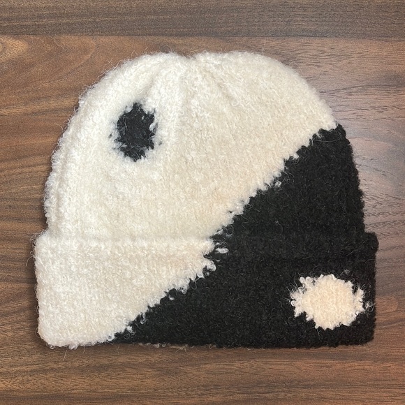 Yin Yang Beanie 
